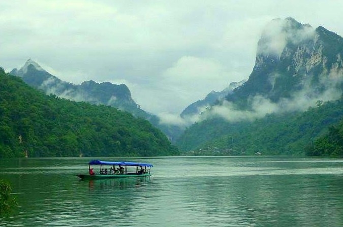 Hồ Ba Bể - biển hồ trên núi - Báo Cao Bằng điện tử