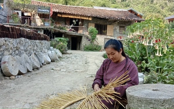Độc đáo chiếc nệm rơm của người Tày - Báo Cao Bằng điện tử