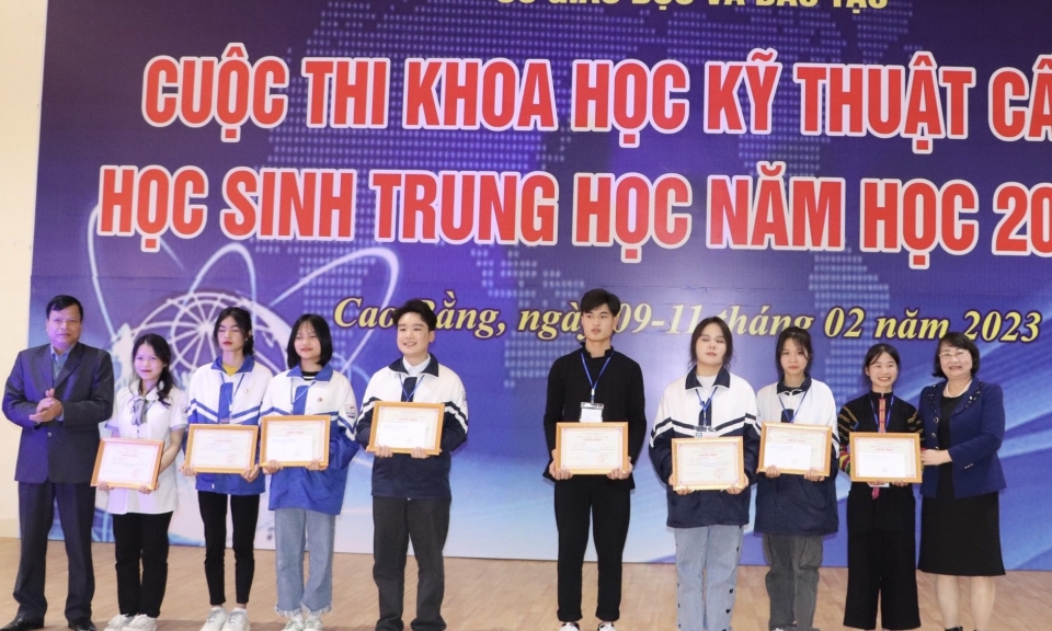 Bế mạc và trao giải Cuộc thi KHKT cấp tỉnh dành cho học sinh trung học ...