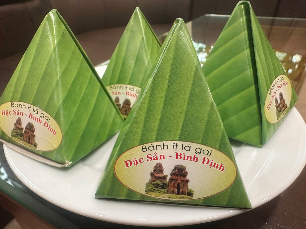 Bánh ít lá gai Bình Định - Báo Cao Bằng điện tử