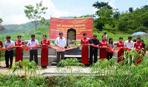 Lễ cắt băng khánh thành Bia tưởng niệm đồng chí Hoàng Văn Lộc tại Di tích lịch sử Quốc gia đặc biệt ATK Định Hóa, Thái Nguyên.