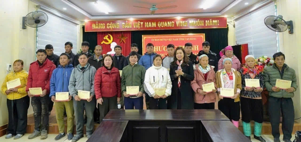 Ủy ban MTTQ Việt Nam tỉnh trao 50 suất...