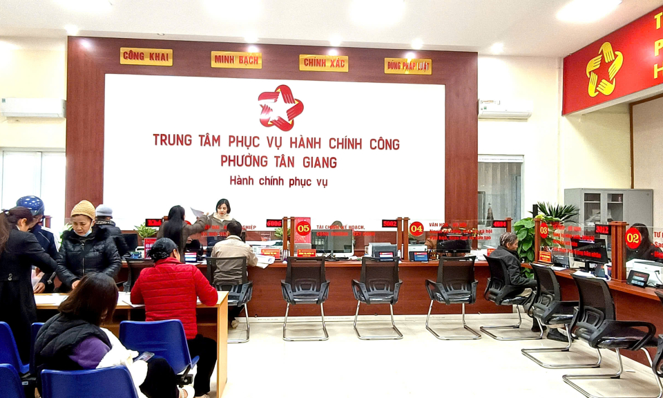 Tiếp nhận, giải quyết 123.110 hồ sơ thủ tục h&agrave;nh ch&iacute;nh