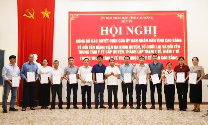 Tổ chức lại hệ thống y tế theo m&ocirc; h&igrave;nh ch&iacute;nh quyền địa phương 2 cấp 