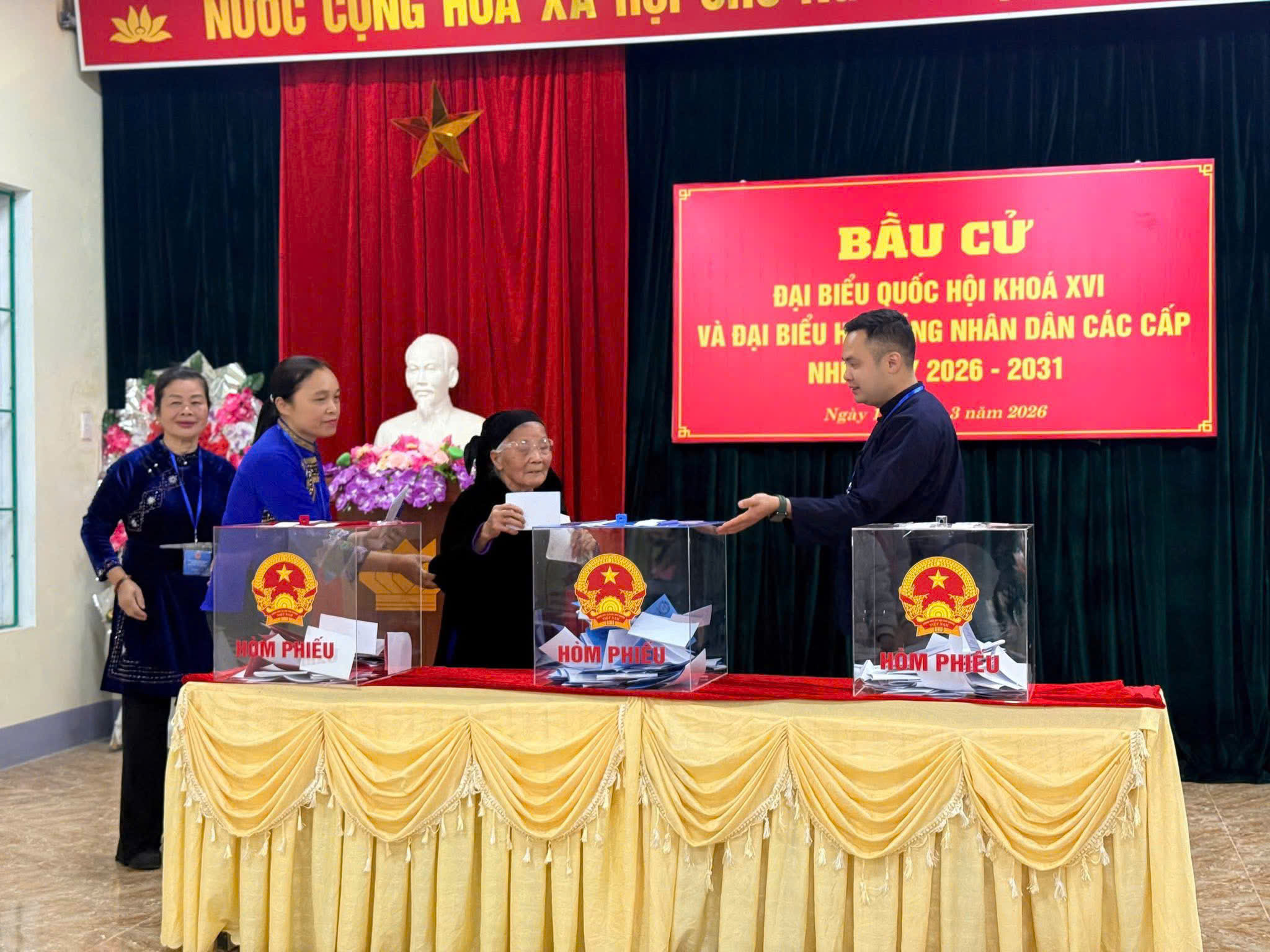 Tỉ lệ cử tri cả nước đi bầu cử đạt trên 99%