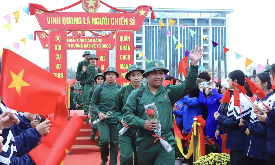 Cao Bằng rộn r&agrave;ng Ng&agrave;y hội t&ograve;ng qu&acirc;n - Tuổi trẻ tiếp bước truyền thống qu&ecirc; hương c&aacute;ch mạng