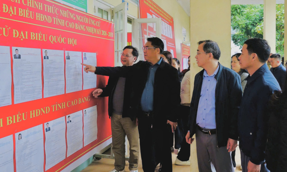 B&iacute; thư Tỉnh ủy Phan Thăng An kiểm tra c&ocirc;ng t&aacute;c chuẩn bị bầu cử tại x&atilde; Quang H&aacute;n