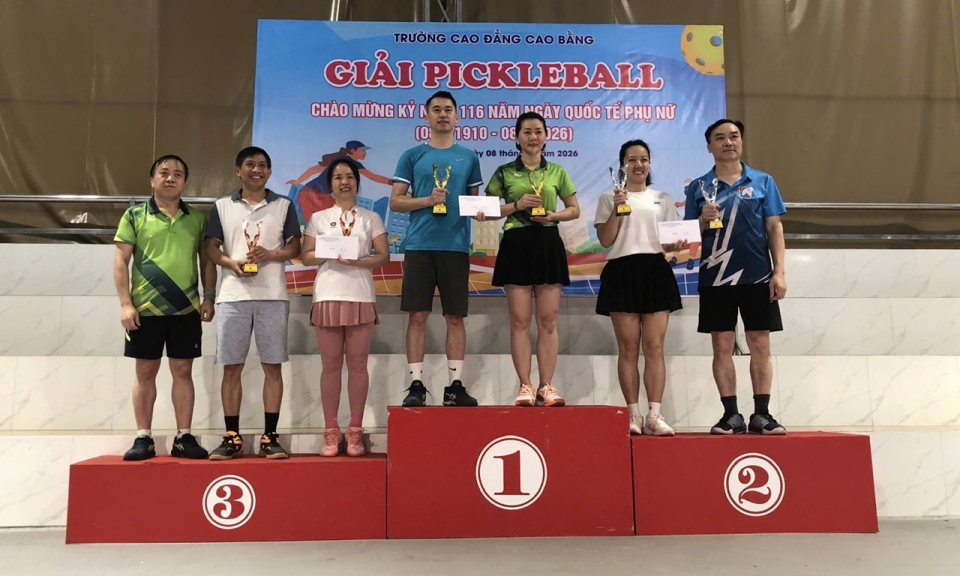 Trường Cao đẳng Cao Bằng tổ chức Giải Pickleball ch&agrave;o mừng Ng&agrave;y quốc tế phụ nữ 8/3