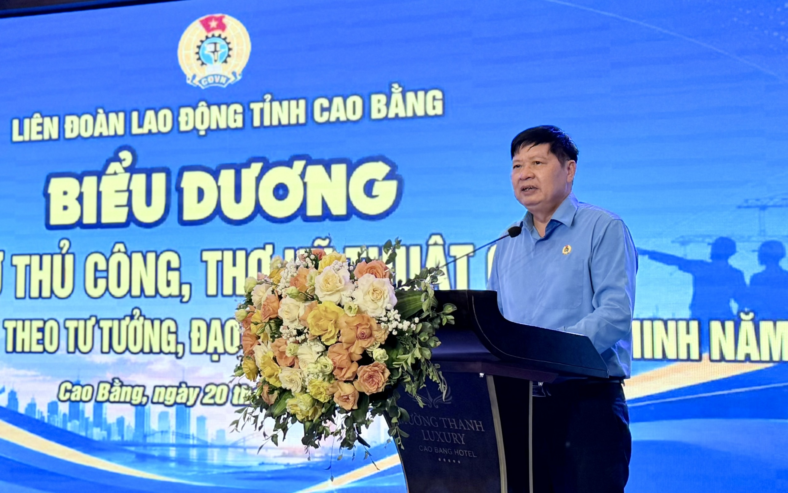 Phó Chủ tịch Tổng LĐLĐ Việt Nam Phan Văn Anh phát biểu tại chương trình.