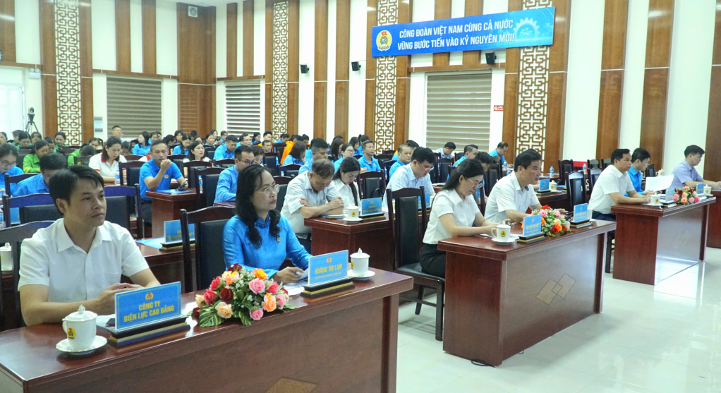 Các đại biểu tham dự tại điểm cầu tỉnh.