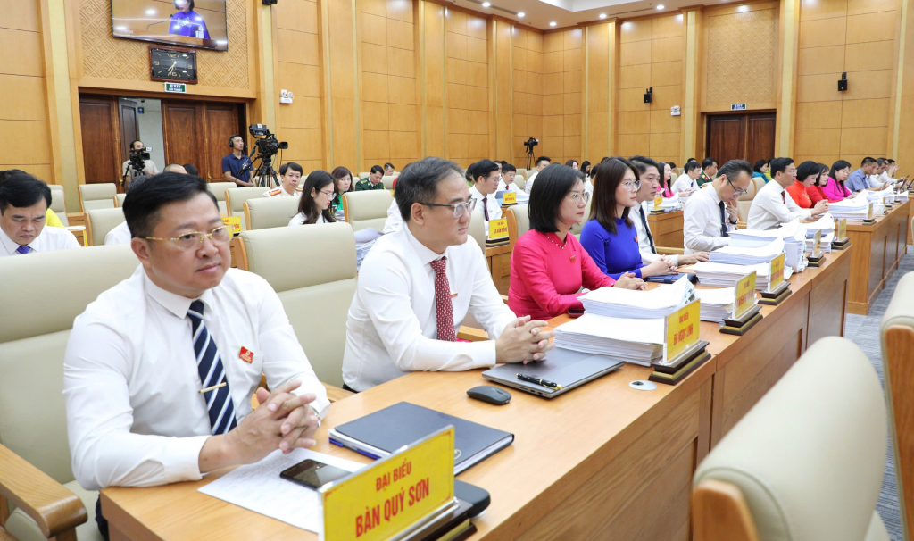 Đại biểu dự Kỳ họp thứ 4 (Kỳ họp thường lệ giữa năm 2026) HĐND tỉnh khóa XVIII.