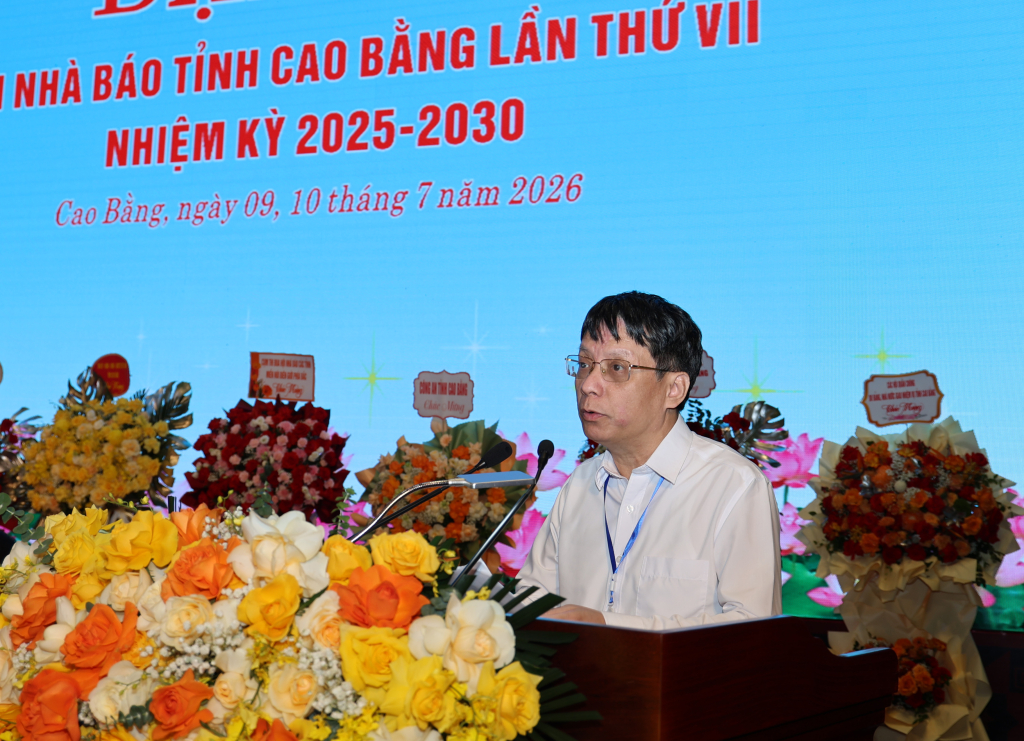 Thiếu tướng Phạm Khải, Ủy viên Ban Thường vụ Hội Nhà báo Việt Nam, Phó Cục trưởng Cục Khoa học, Chiến lược và Lịch sử Công an, Tổng Biên tập Tạp chí Công an nhân dân phát biểu chỉ đạo đại hội.
