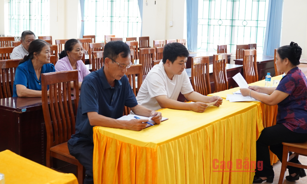 Sắp xếp thôn, tổ dân phố: Củng cố sức...