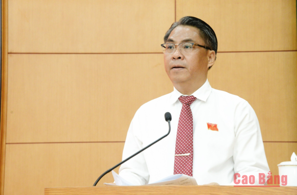 Đồng chí Phan Thăng An, Bí thư Tỉnh ủy, Chủ tịch HĐND tỉnh phát biểu bế mạc kỳ họp.