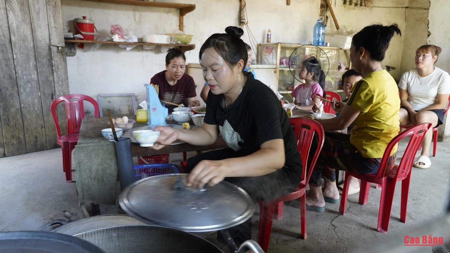 Việc nhà được các chị sắp xếp chu toàn để có thời gian dành cho niềm đam mê thể thao.