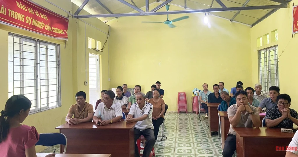 Cuộc họp xóm, chi bộ giải đáp kịp thời những vấn đề người dân, đảng viên quan tâm, qua đó tăng cường đồng thuận, củng cố niềm tin và góp phần bảo vệ nền tảng tư tưởng của Đảng ngay từ cơ sở.