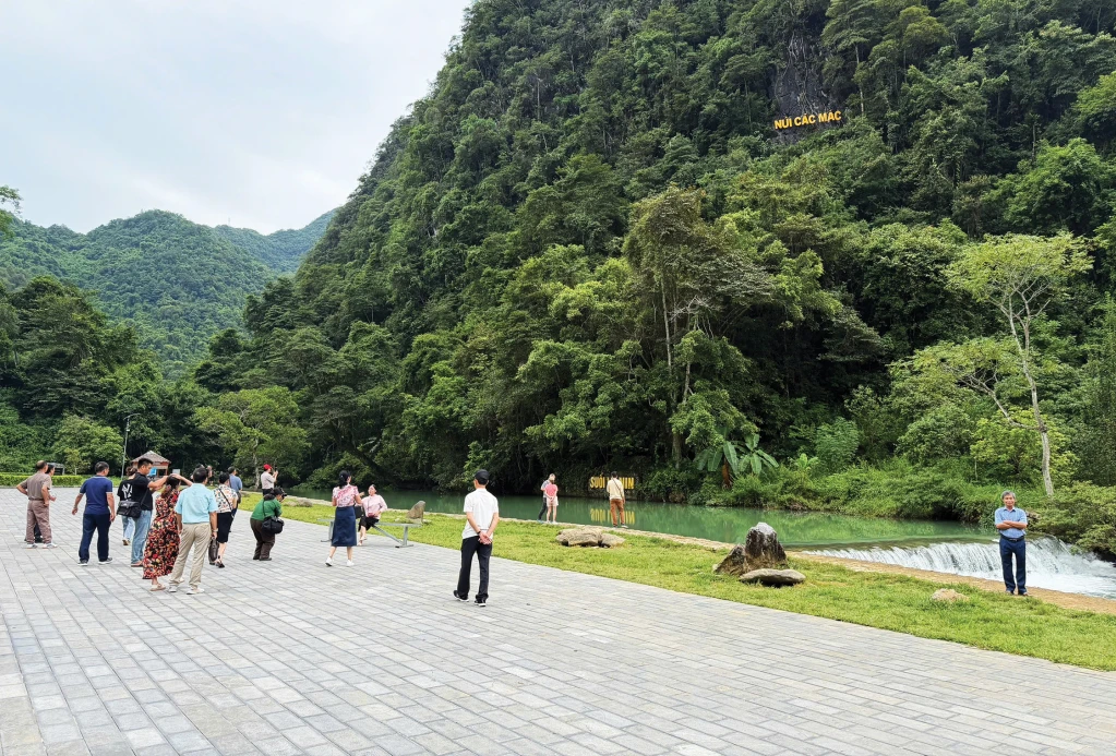 Khu di tích Quốc gia đặc biệt Pác Bó, xã Trường Hà là một trong những điểm đến thuộc Công viên địa chất Toàn cầu UNESCO Non nước Cao Bằng.