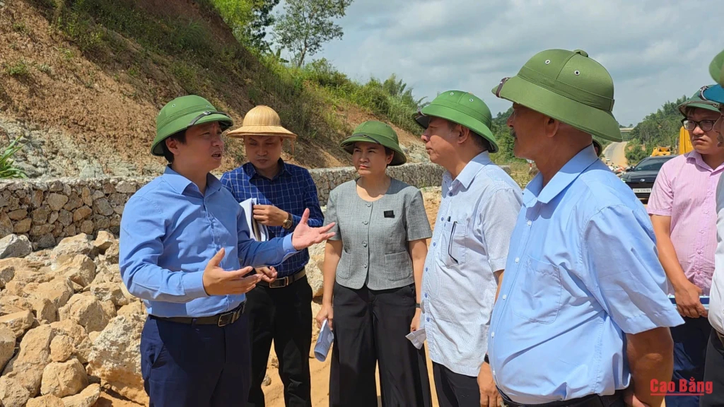 Chủ tịch UBND tỉnh Lê Hải Hòa kiểm tra tình hình thực thực tiễn tại một số dự án trên địa bàn các phường trung tâm tỉnh.