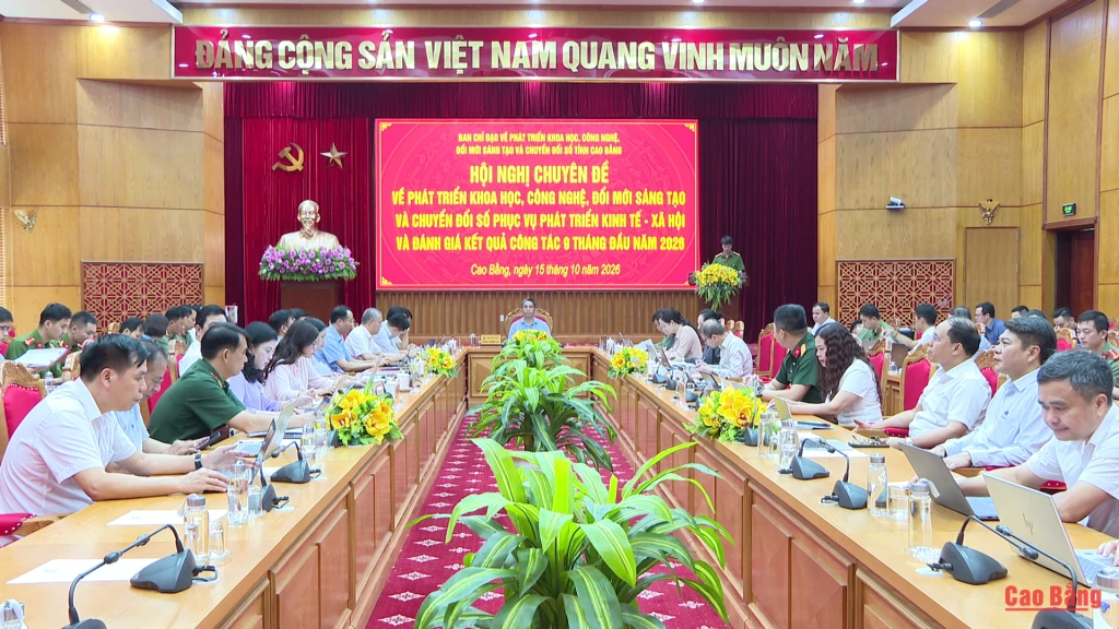 Các đại biểu dự hội nghị.