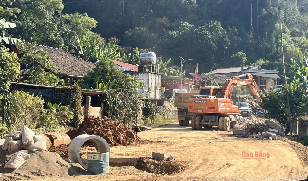 Nhiều địa phương trong tỉnh tập trung đẩy nhanh tiến độ giải phóng và bàn giao mặt bằng, tạo điều kiện thuận lợi cho các nhà thầu đẩy nhanh tiến độ thi công dịp cuối năm 2026.